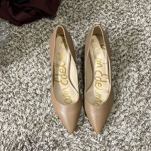 Sam Edelman pumps